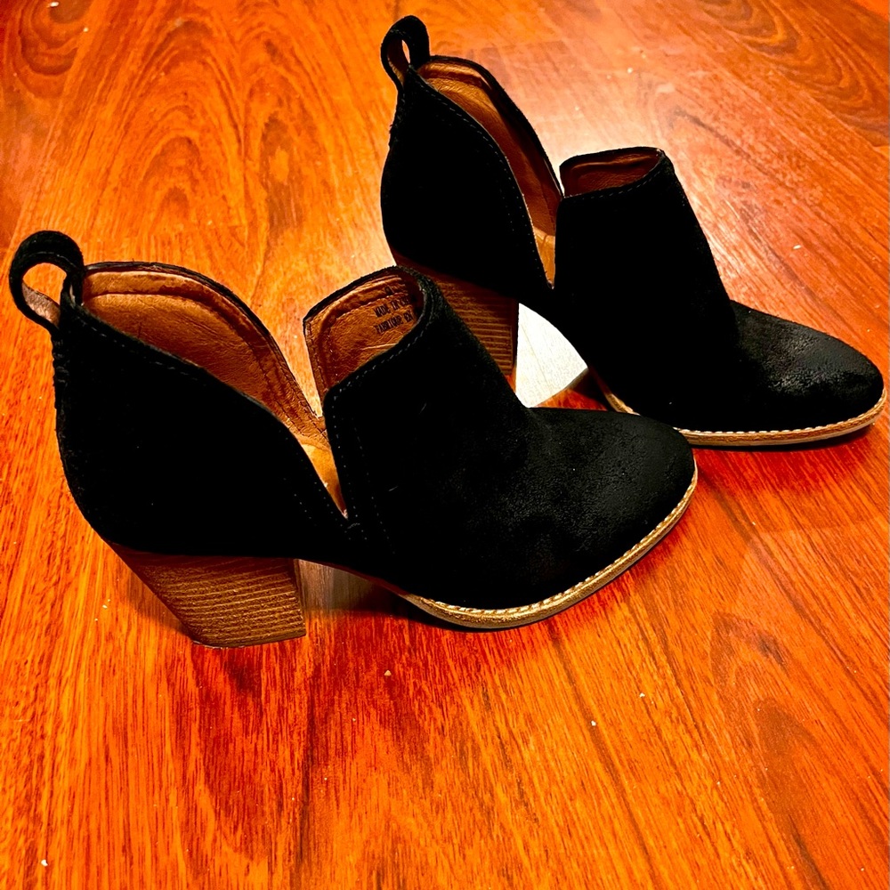 Jeffrey Campbell Black Ankle Boots
